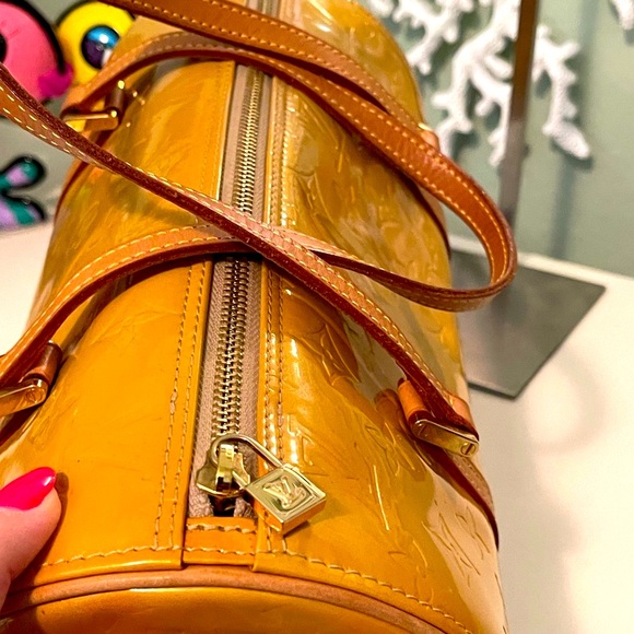 Louis Vuitton Yellow Vernis Papillion - Picture 5 of 8